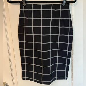 Amanda + Chelsea black and white pencil skirt, brand new with tags size XS
